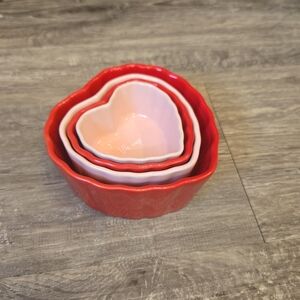 Red and Pink Heart-Shaped Measuring Cups